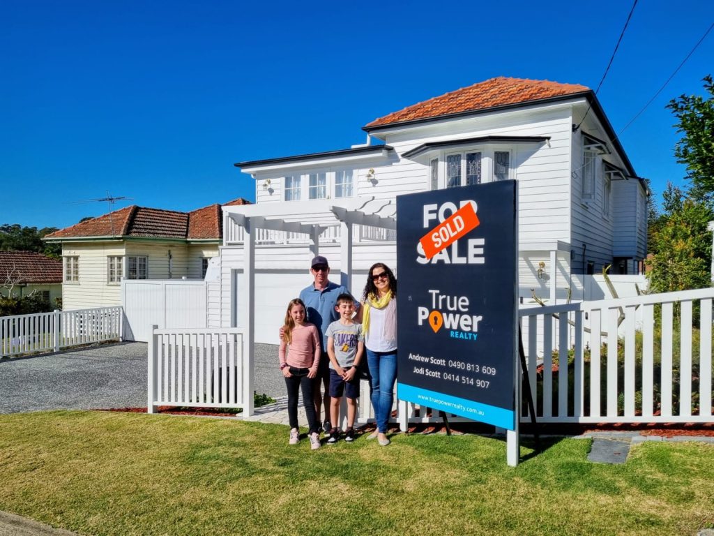 buyers agent buyers agent Queensland buyers agent Brisbane buyers agent Gold Coast property buyers agent buyers advocate buying agent Queensland property buying help Lauren Yeo Vision Property